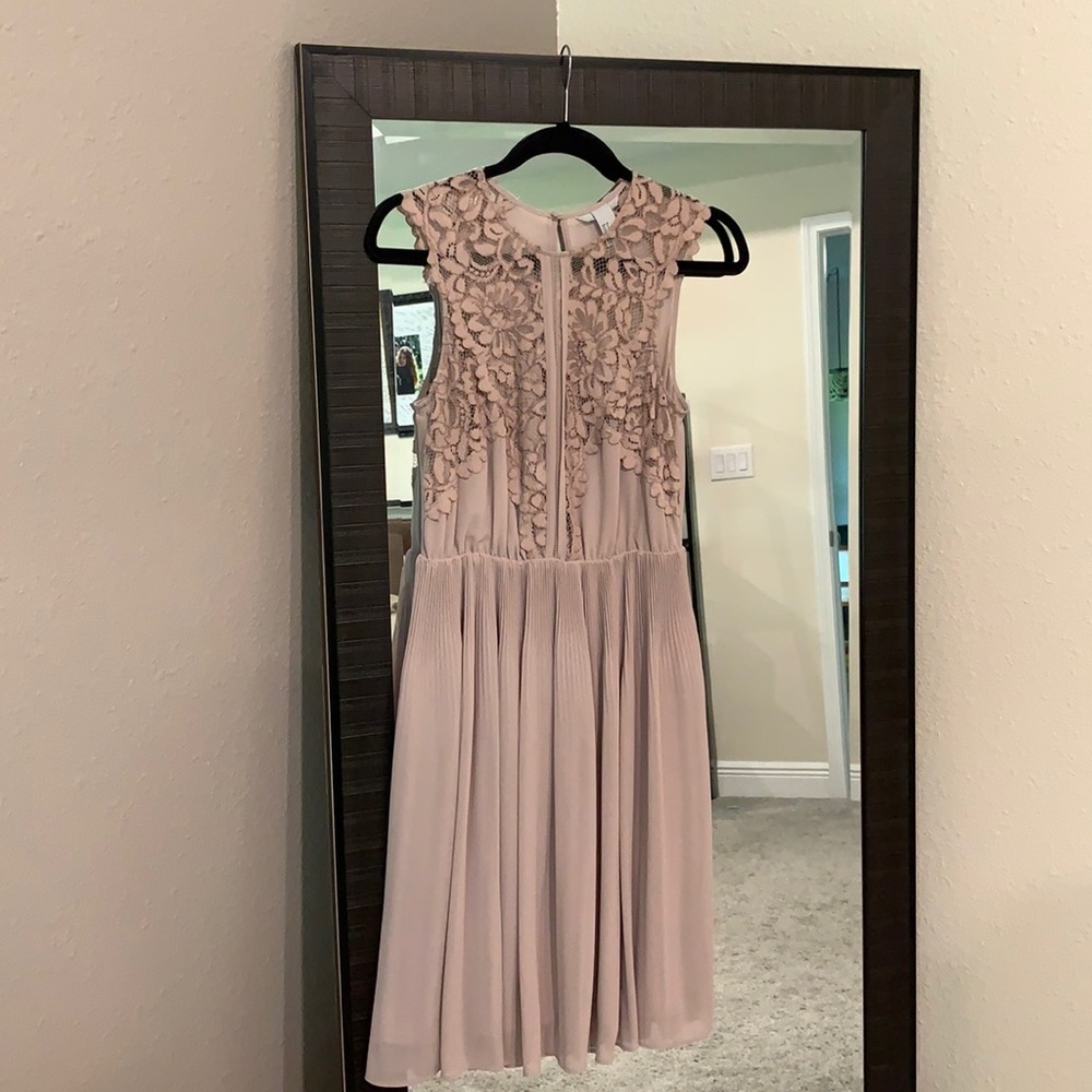 H&M Maud Lace Colored Polyester Dress. Size 8.